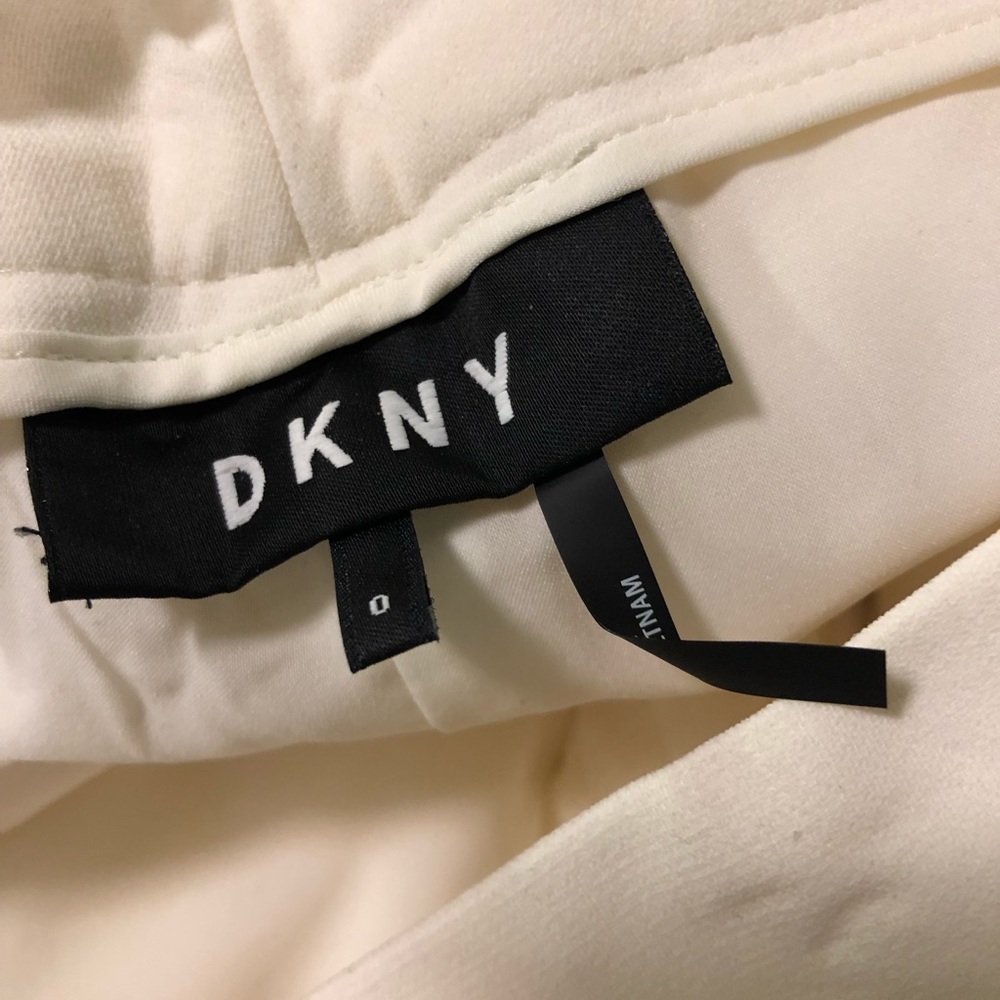 Donna Karan suit pants. Size 0 - Picture 5 of 8
